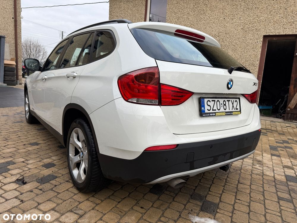 BMW X1 sDrive18d xLine - 11