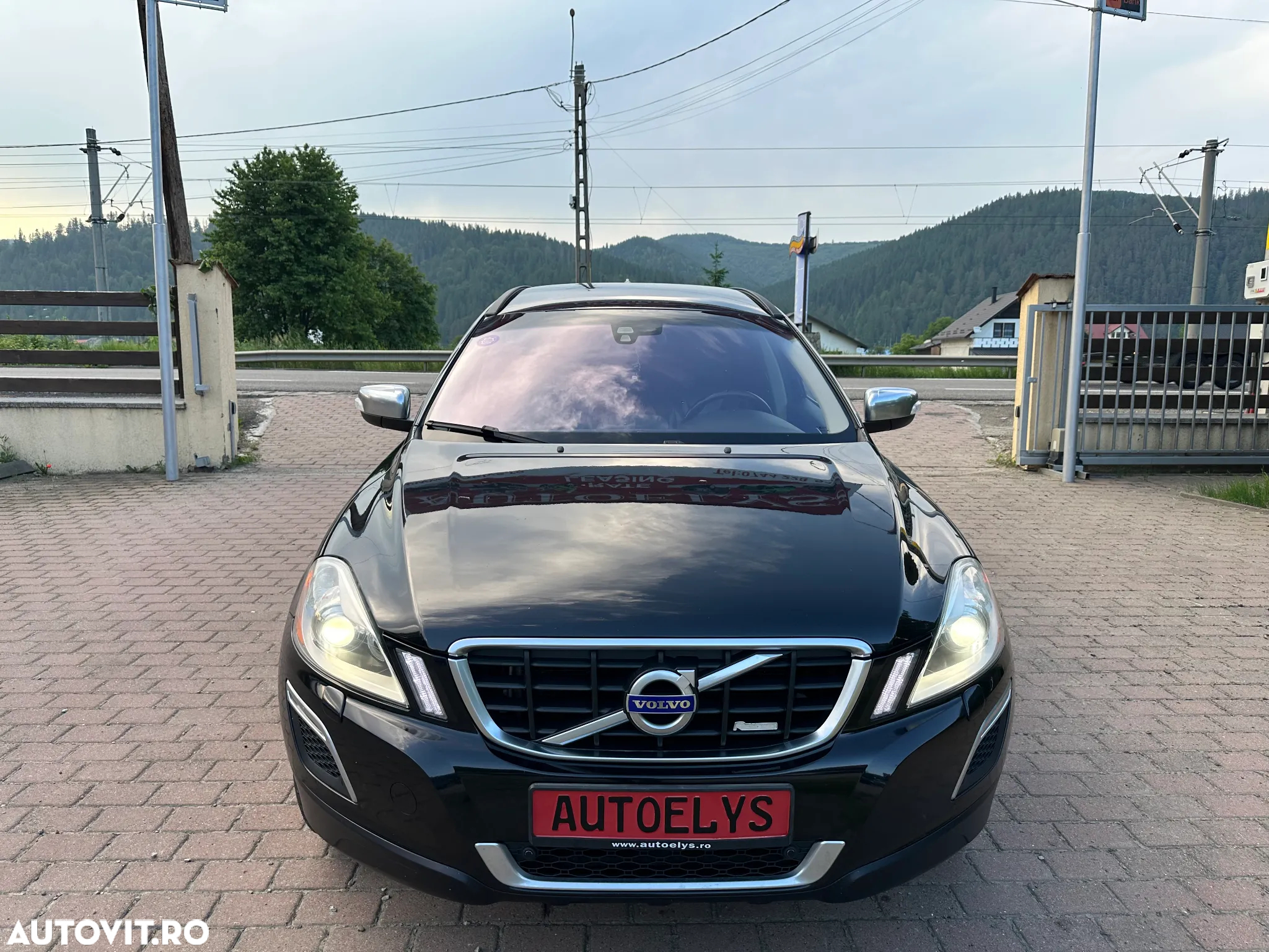 Volvo XC 60 D5 AWD Aut. RDesign - 4