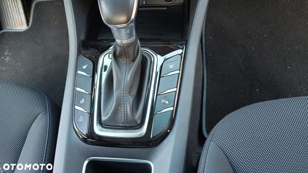 Hyundai IONIQ 1.6 GDI Style - 30