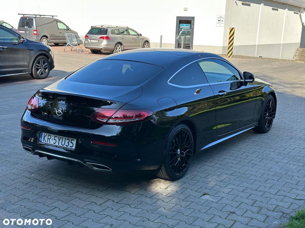 Mercedes-Benz Klasa C 300 9G-TRONIC - 8