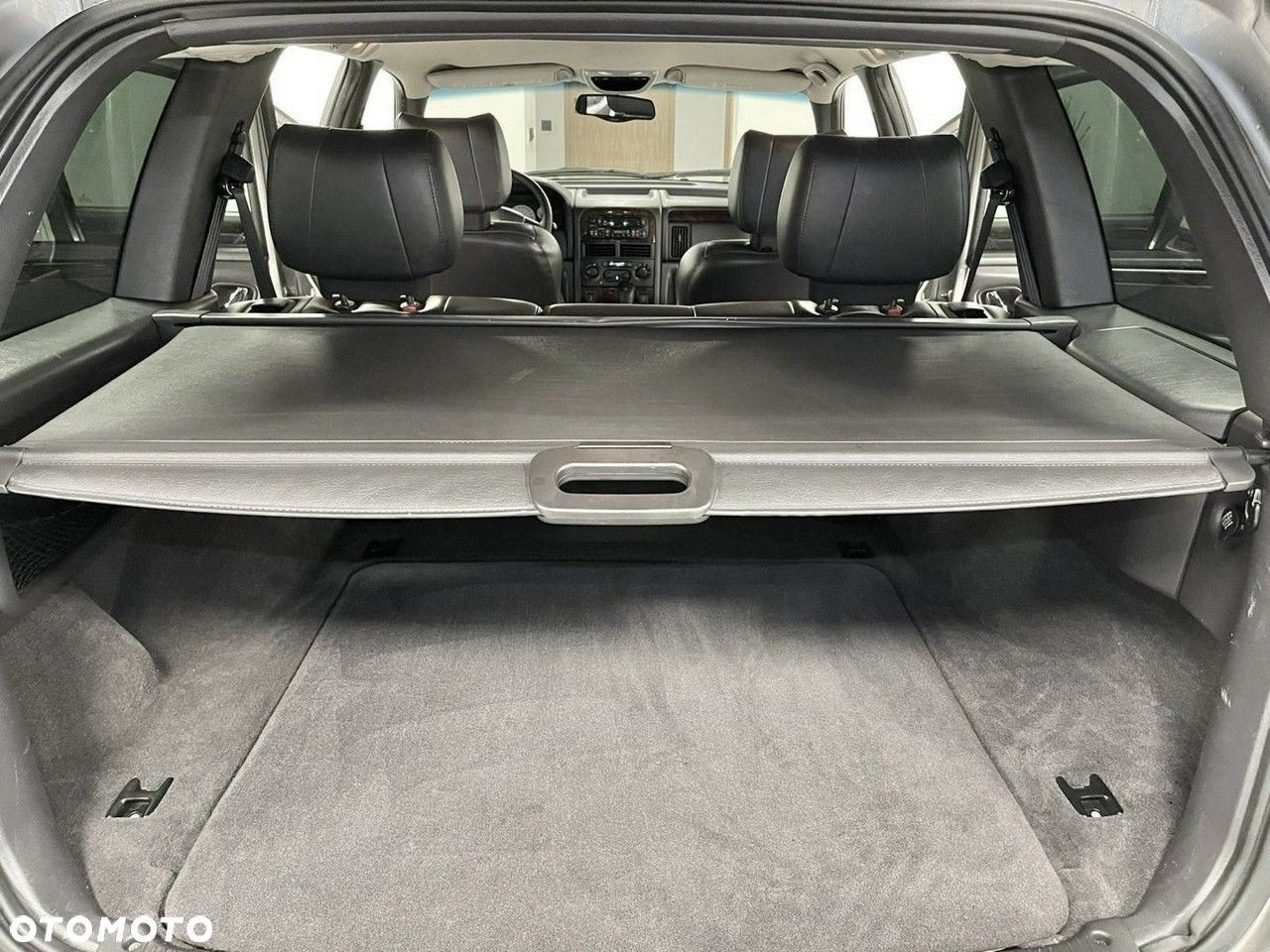 Jeep Grand Cherokee - 27