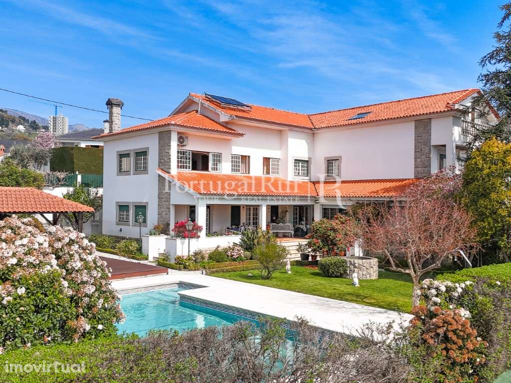 Moradia com court de tenis e piscina na Covilhã - Grande imagem: 5/60