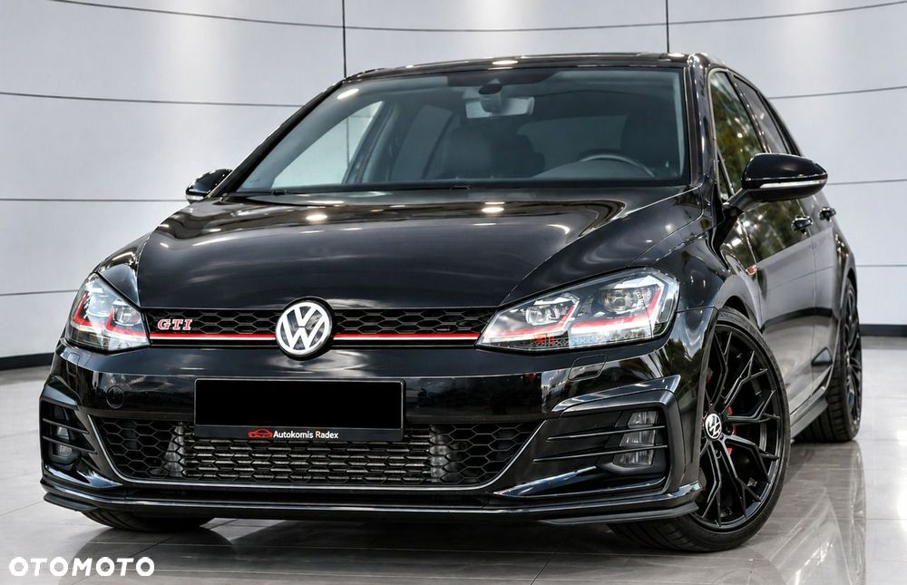 Volkswagen Golf - 24