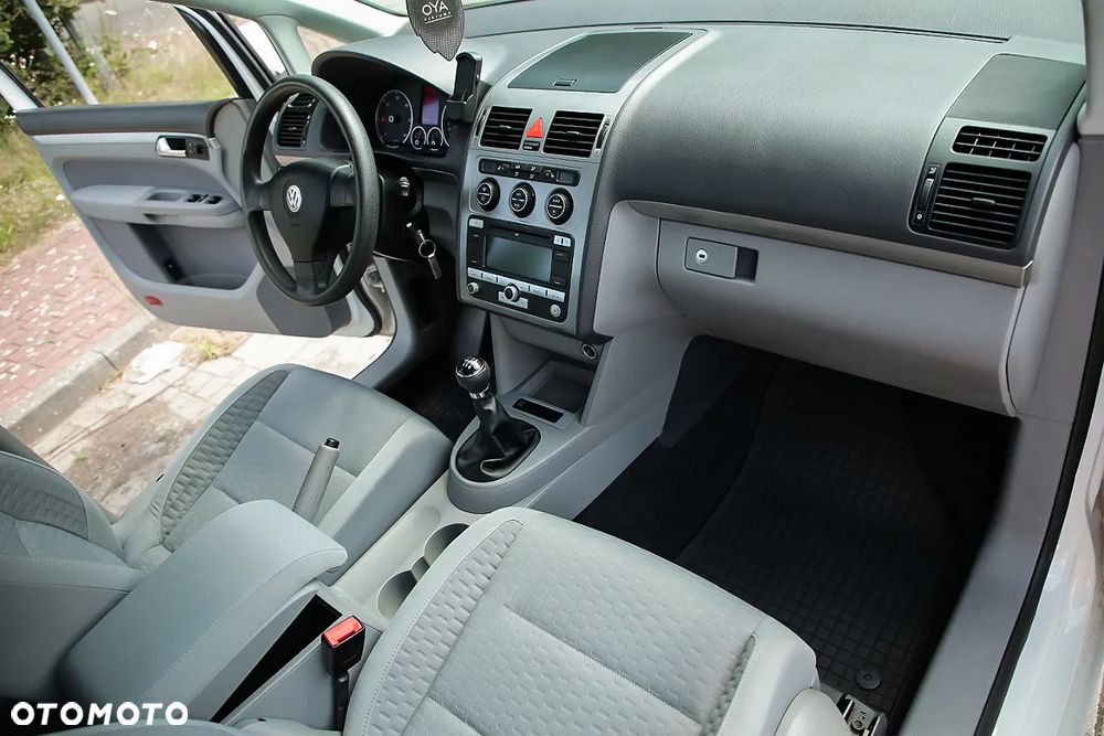 Volkswagen Touran 2.0 TDI DPF Trendline - 22