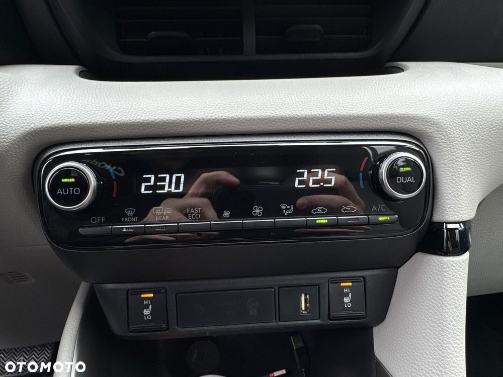 Toyota Yaris Hybrid 1.5 Executive - 21