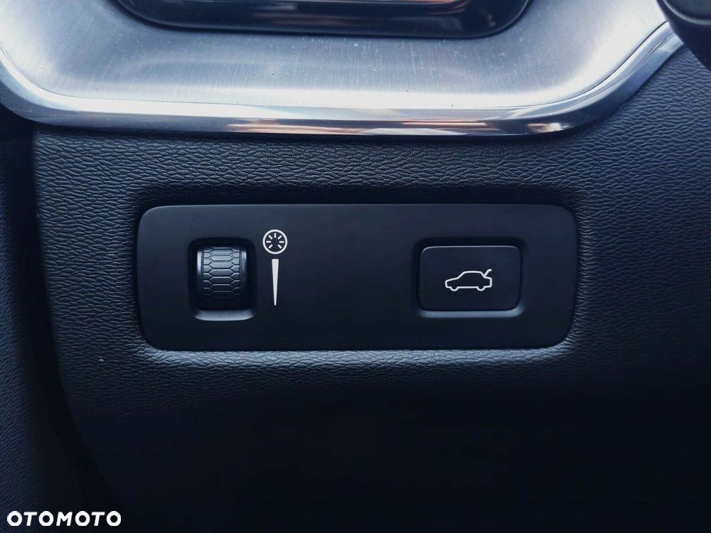 Volvo XC 60 T4 Momentum Pro - 15