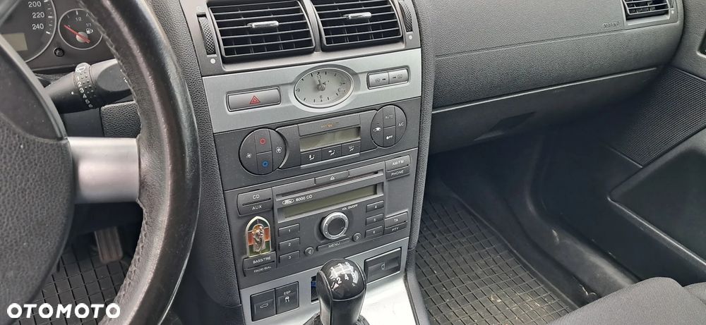 Ford Mondeo 2004 photo 5