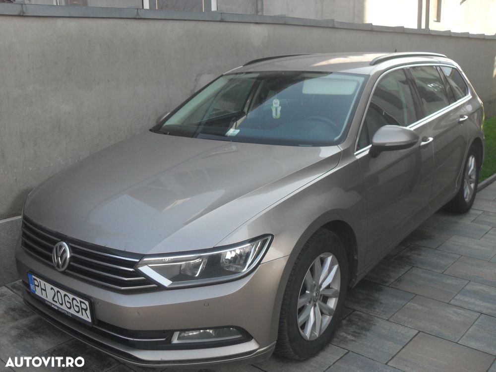 Volkswagen Passat - 1
