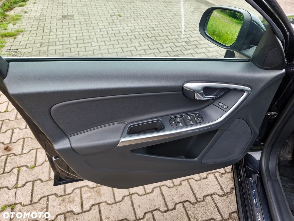 Volvo S60 D3 Momentum - 6