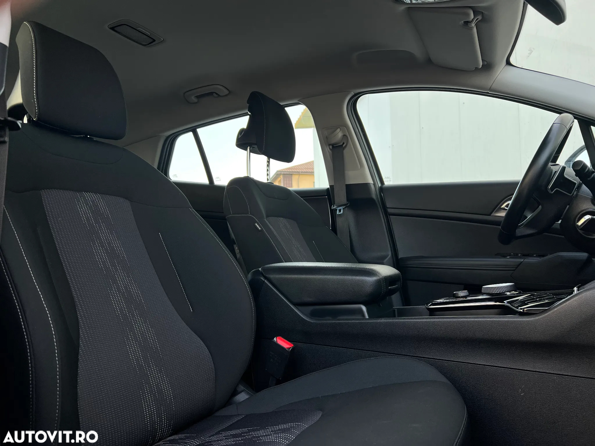 Kia Sportage 1.6 T-GDI AWD Plug-in Hybrid Basis - 9