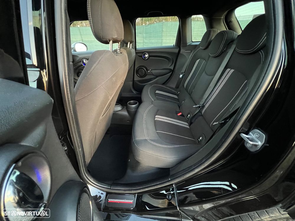 MINI 5 Portas Cooper D - 13