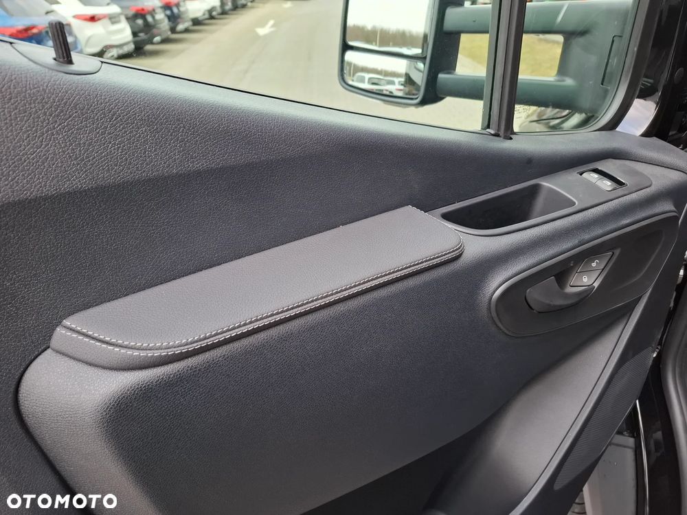 Mercedes-Benz Sprinter - 9