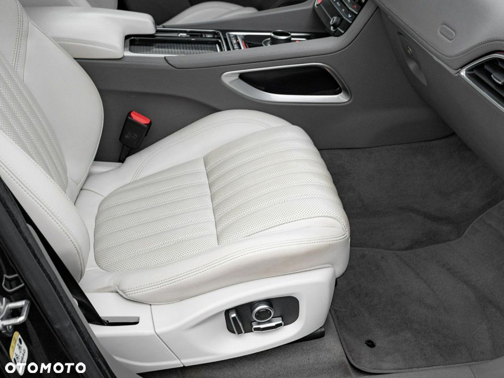 Jaguar F-Pace 2.0 i4P AWD Portfolio - 34