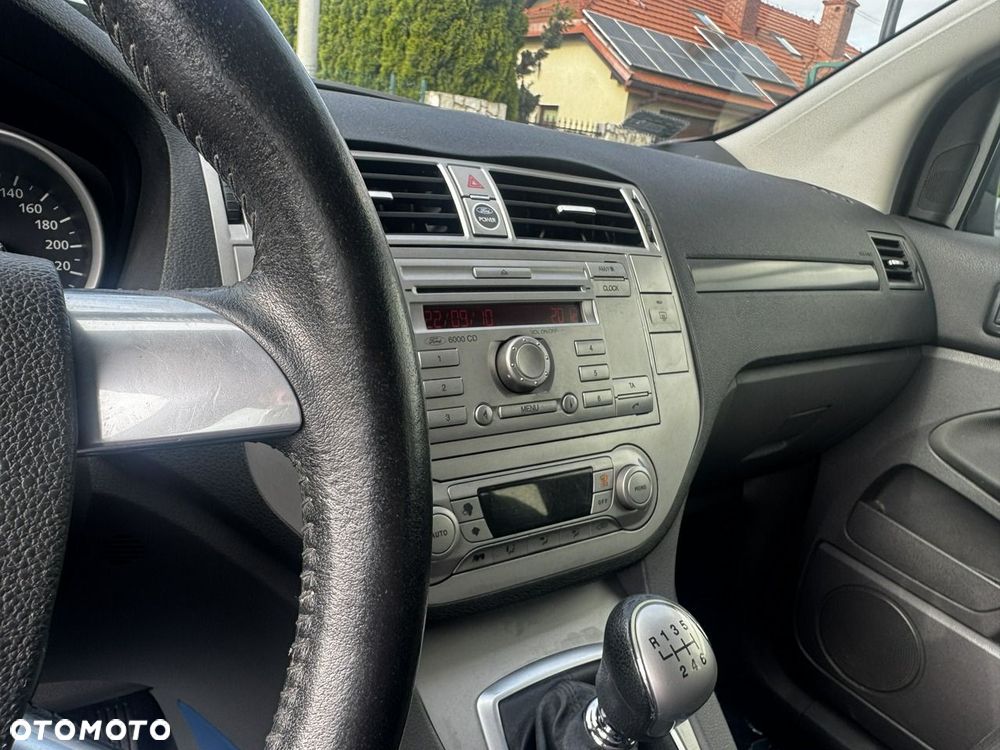 Ford Kuga - 13