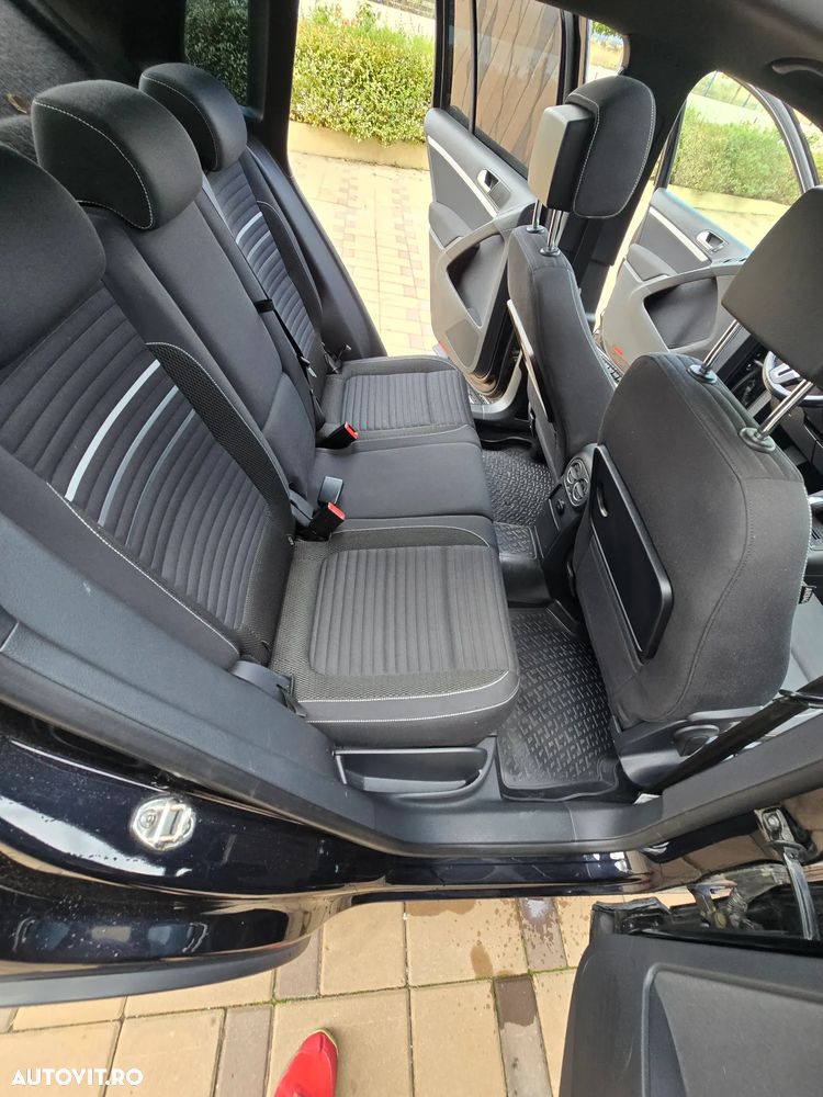 Volkswagen Tiguan - 9