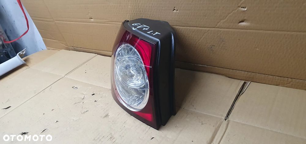 Lampa lewy tył tylna lewa w błotnik VW Golf V Plus 5M0945095L - 3