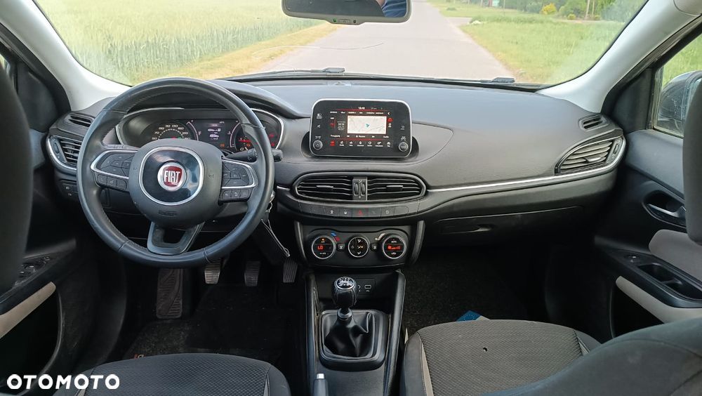 Fiat Tipo 1.6 MultiJet 16v Lounge - 8