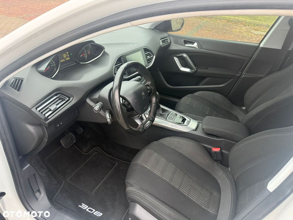 Peugeot 308 - 22