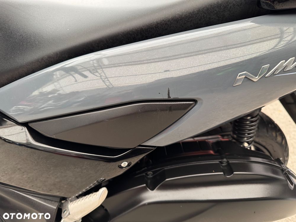 Yamaha NMAX - 16