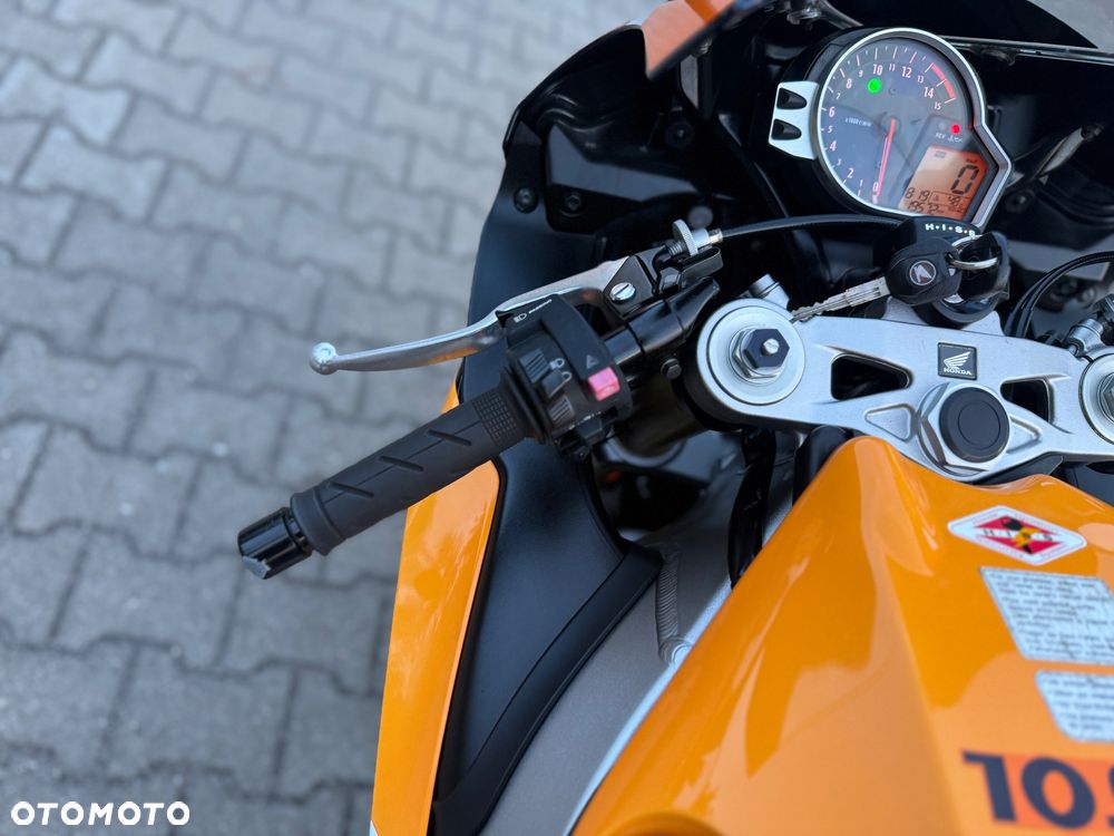 Honda CBR - 26