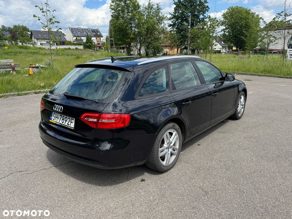Audi A4 Avant - 10