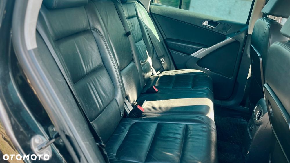 Volkswagen Tiguan - 12