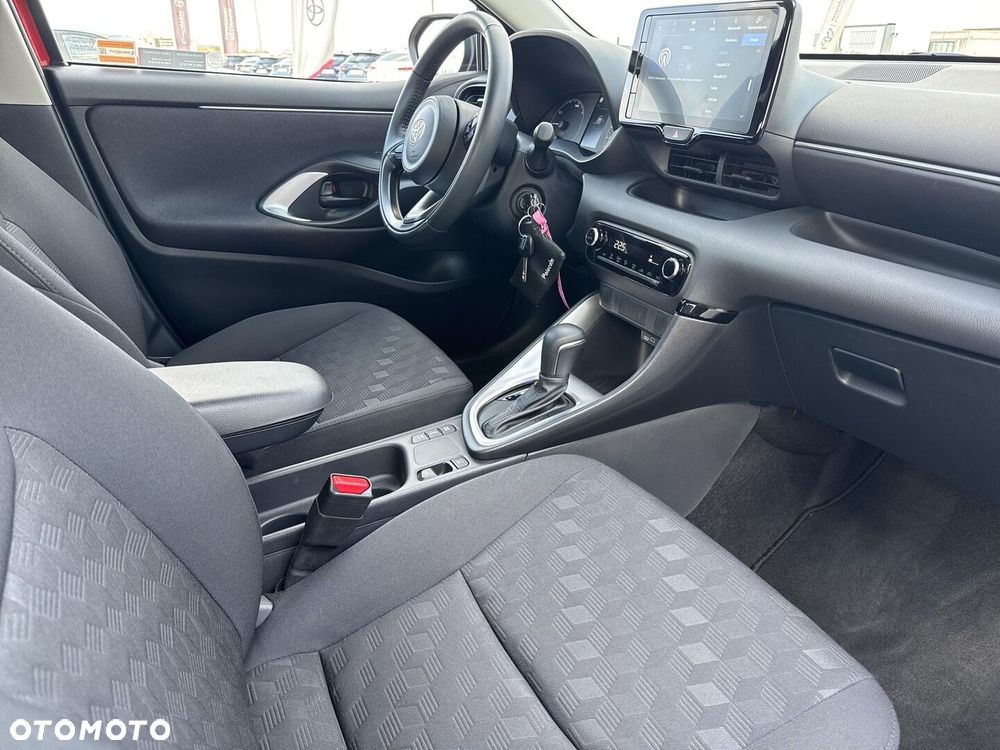 Toyota Yaris - 10