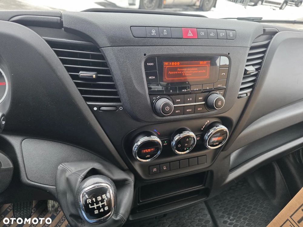 Iveco 35C14 Wywrotka Doka Brygadówka Wzmocniona Skrzynka Narzędziowa - 11