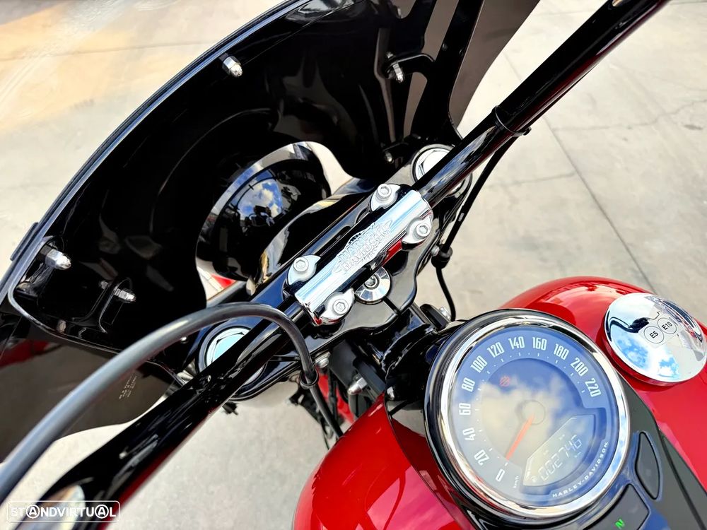 Harley-Davidson Heritage Softail Classic - 18