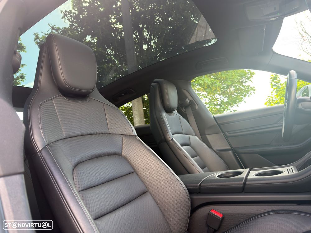 Porsche Taycan 4S Bateria Performance Plus - 31