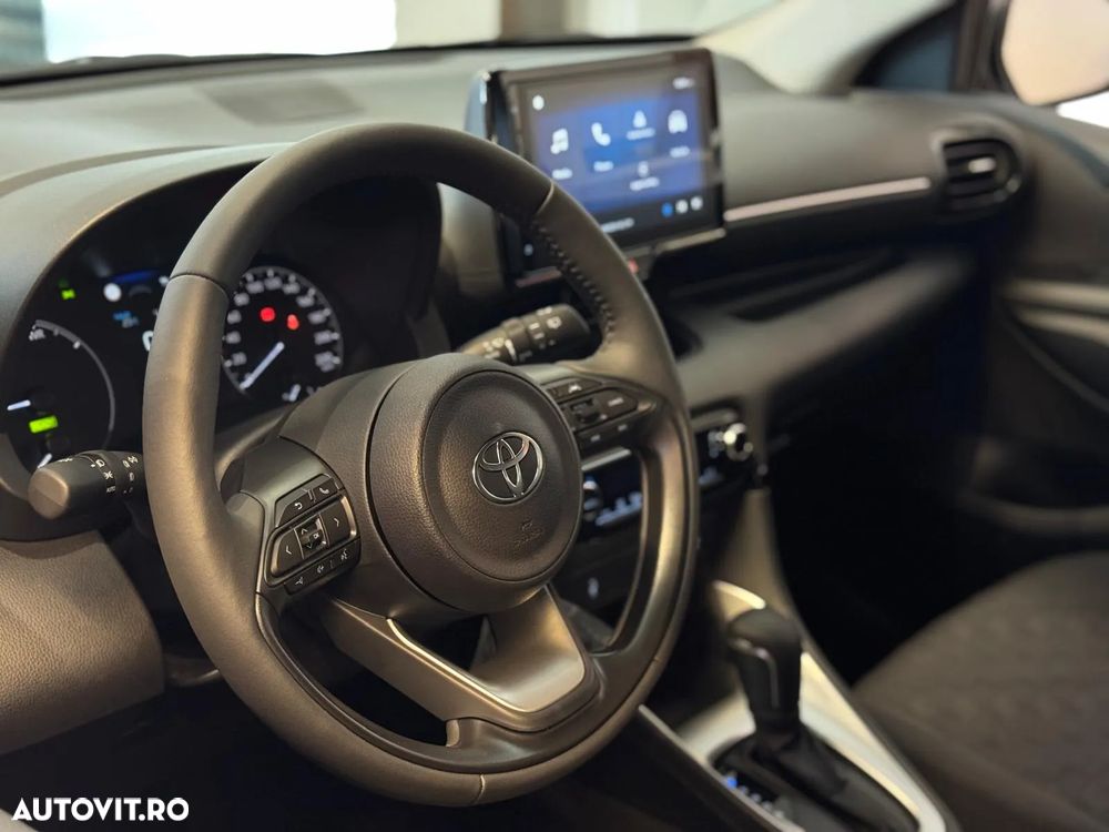 Toyota Yaris - 8
