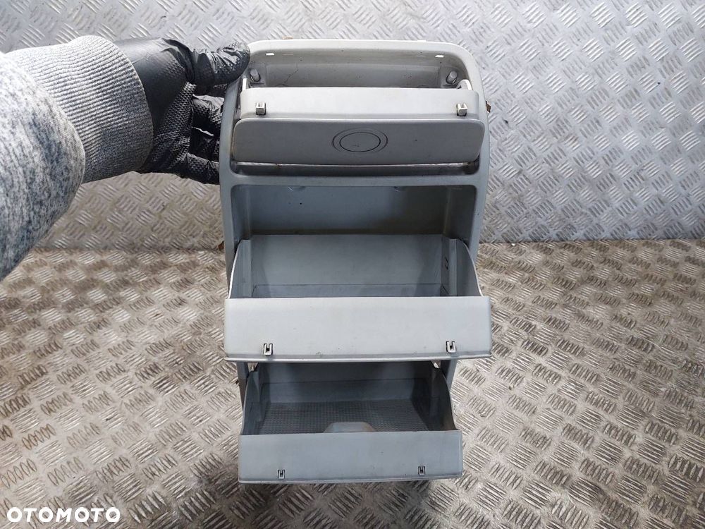 SCHOWEK NA OKULARY PODSUFITKI VOLKSWAGEN TOURAN I 1T0868837B - 2