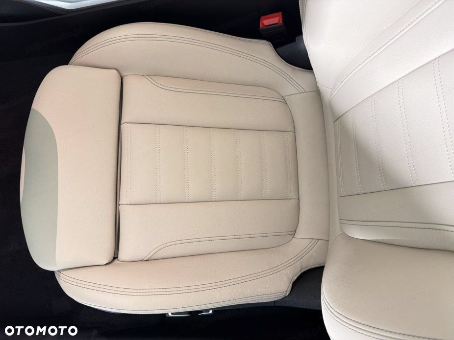 BMW Seria 3 320d xDrive mHEV M Sport - 8
