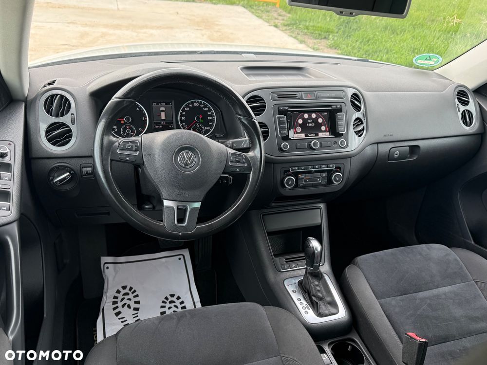 Volkswagen Tiguan 2.0 TDI DPF 4Motion BlueMotion Technology DSG Exclusive - 24