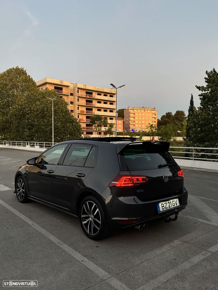 VW Golf 1.4 GTE Plug-In-Hybrid DSG - 23