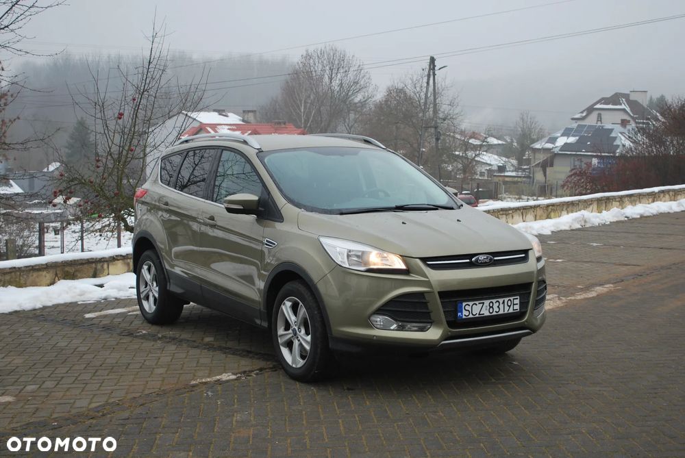Ford Kuga 2.0 TDCi 2x4 Titanium - 4