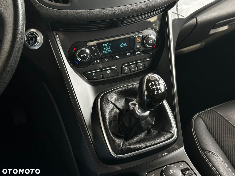 Ford Kuga 1.5 EcoBoost 2x4 Black & Silver - 25