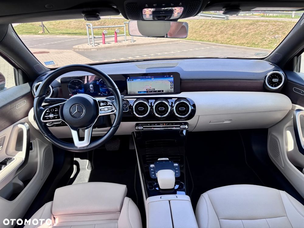 Mercedes-Benz Klasa A 180 Progressive 7G-DCT - 14
