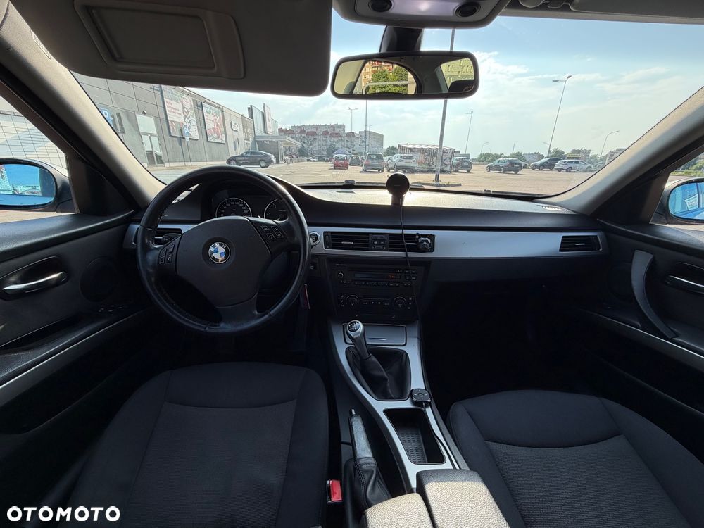 BMW Seria 3 318d DPF - 9