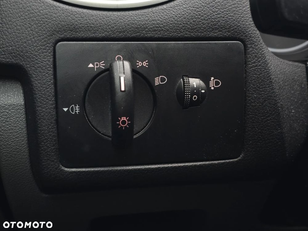 Ford Focus 1.6 Trend - 30