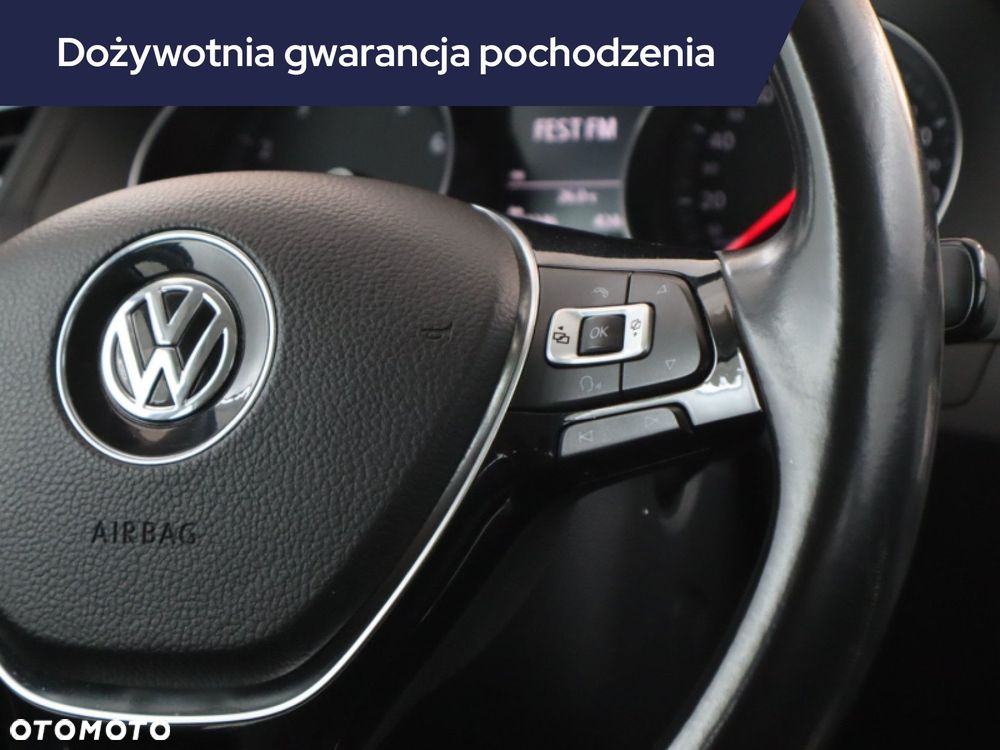Volkswagen Passat - 17