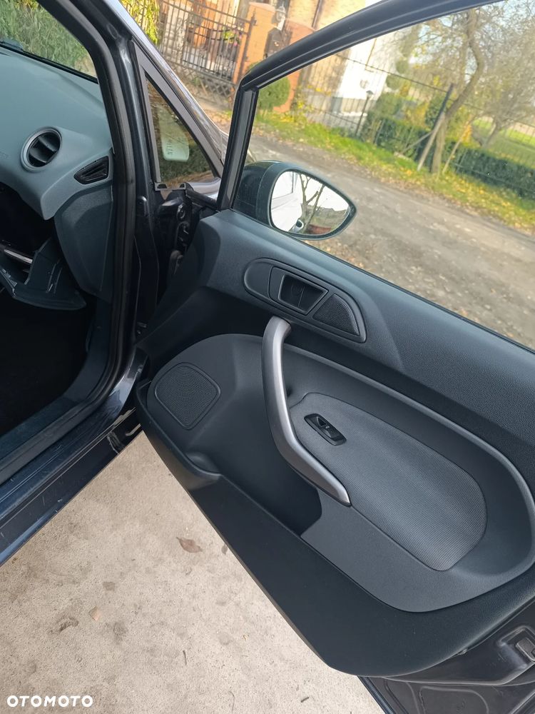 Ford Fiesta 1.25 Trend - 19