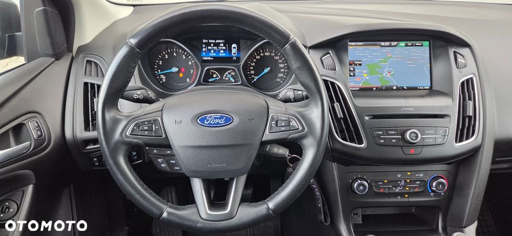 Ford Focus 1.0 EcoBoost Titanium - 28