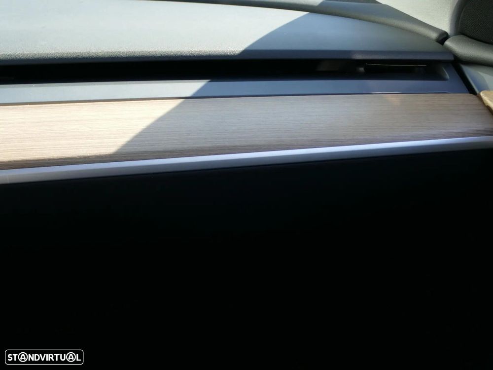Tesla Model Y Tração Traseira - 32