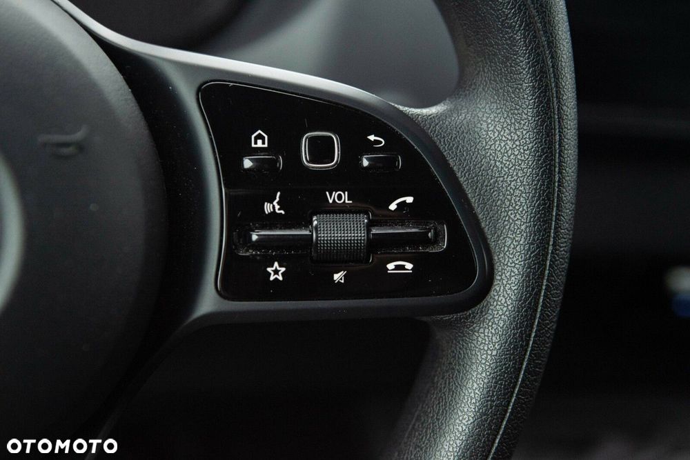 Mercedes-Benz Sprinter - 20