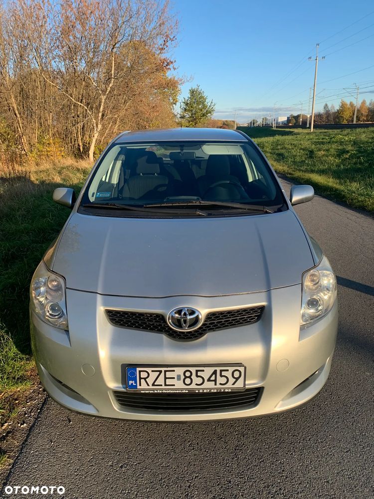 Toyota Auris - 2