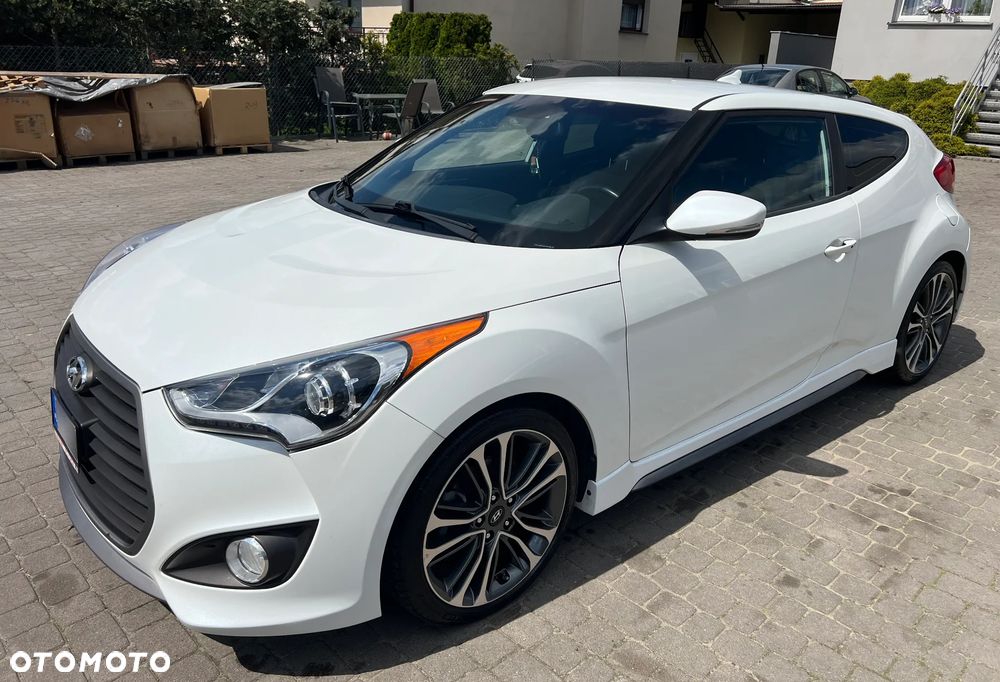 Hyundai Veloster - 12