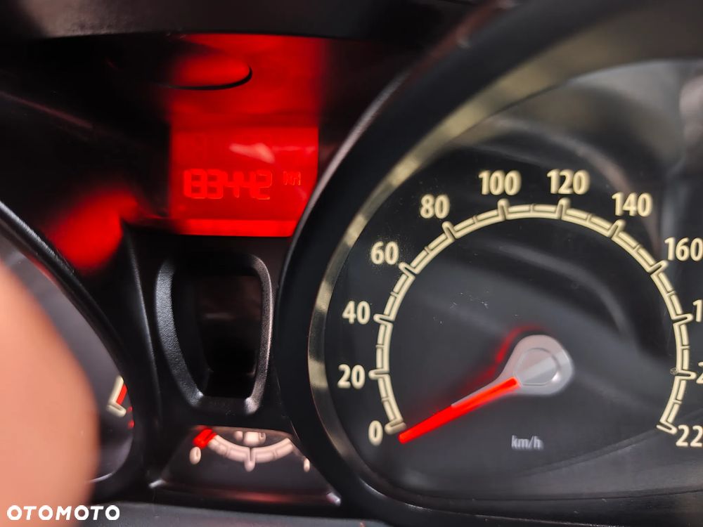 Ford Fiesta 1.25 Ambiente - 31