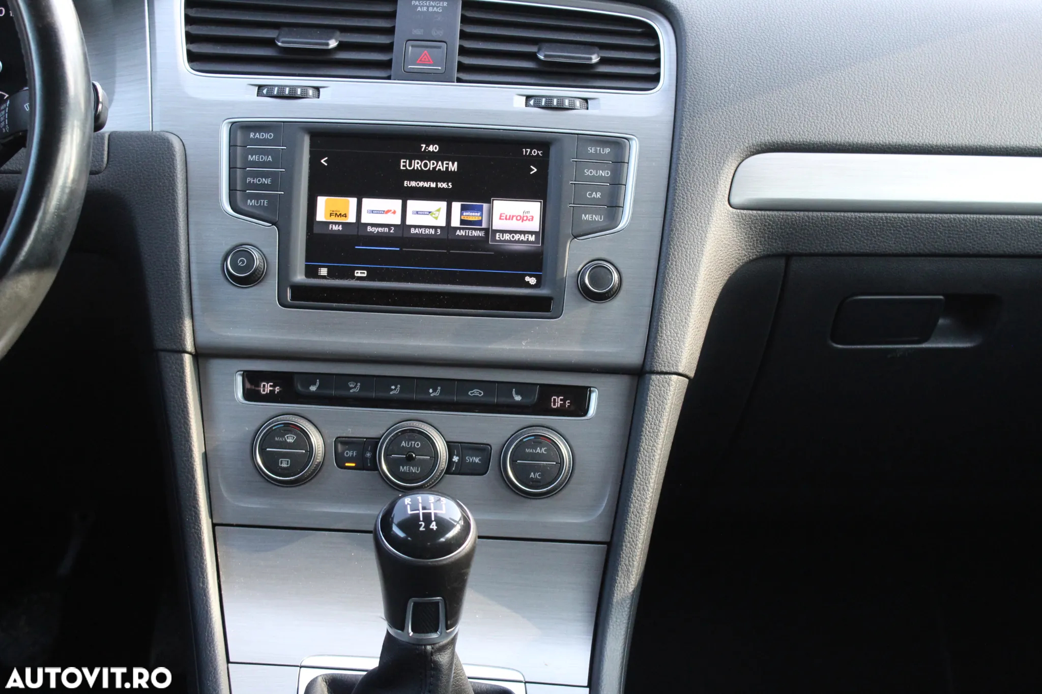 Volkswagen Golf 1.6 TDI DPF BMT Comfortline - 16