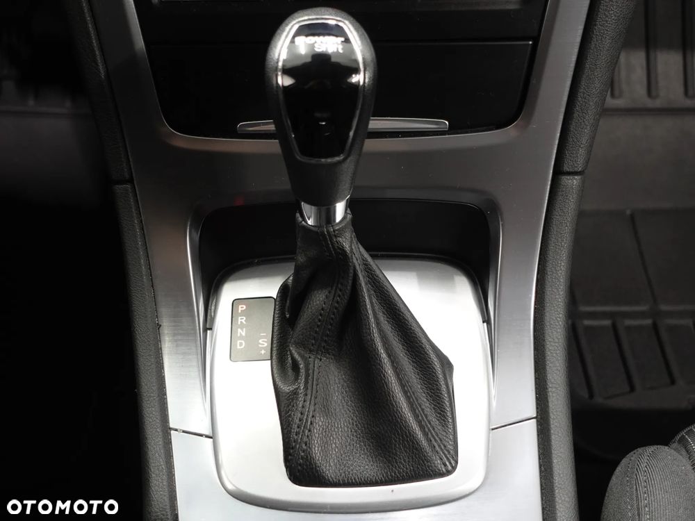 Ford Mondeo - 32